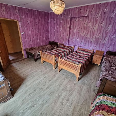 Guest House Buba Ushguli Kamer foto