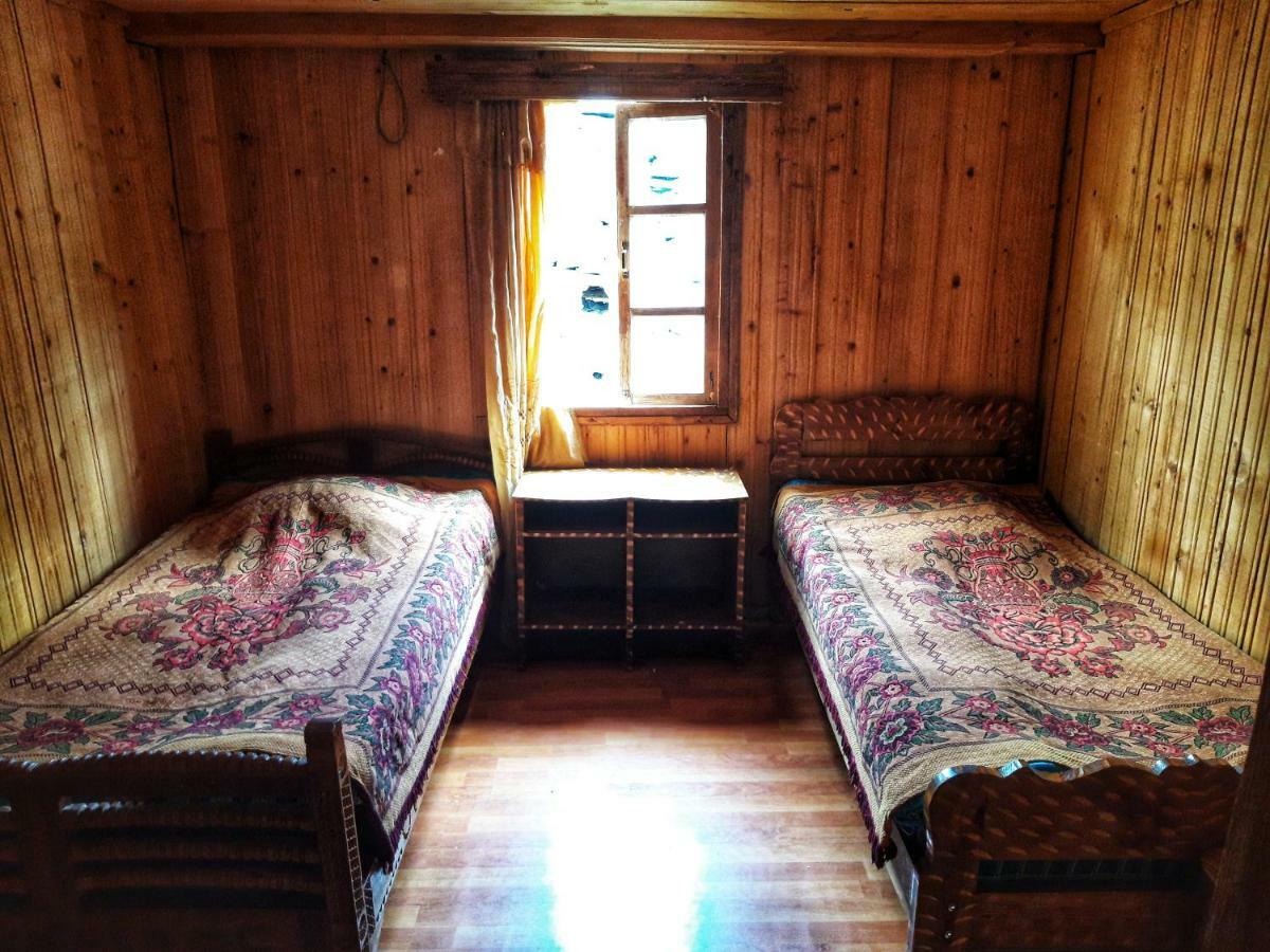 Guest House Buba Ushguli Kamer foto